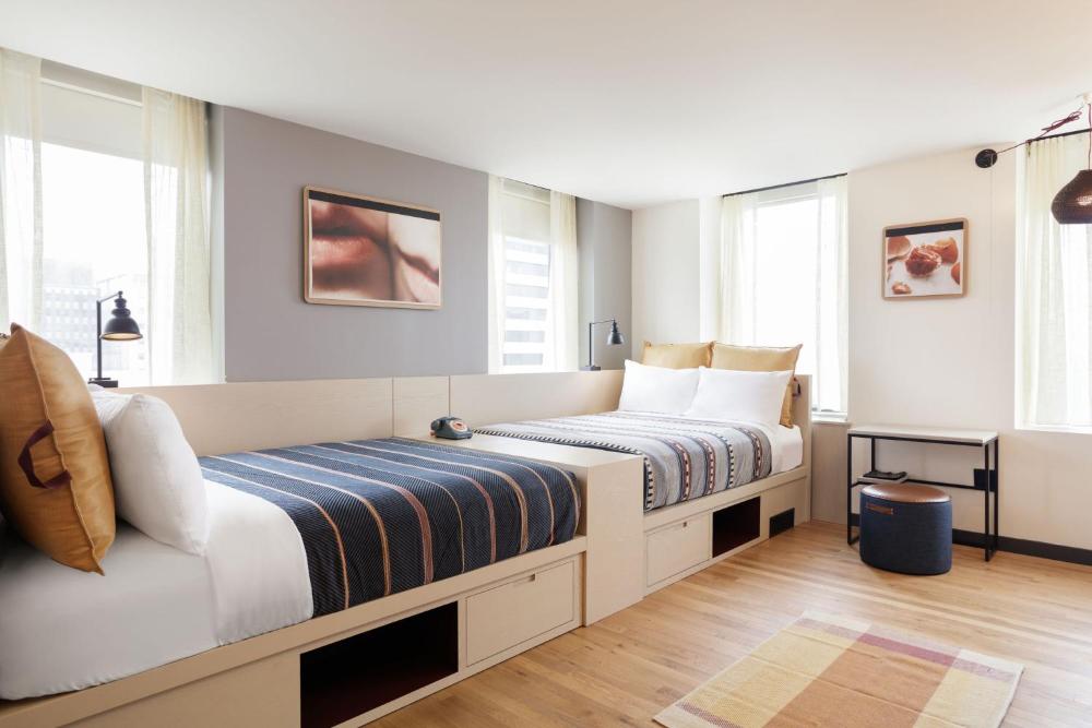 Queen Room with Two Queen Beds - Communication Assistance interior